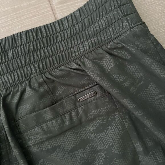 Orvis Camo Embossed Travel Skort with Inner Shorts Size M - Picture 7 of 7